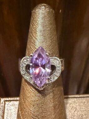 Vintage Amethyst and diamond ring size 6